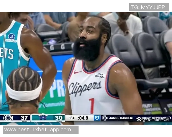 哈登36岁依然拼搏场均出战38分钟展现不屈精神如同地主家的驴